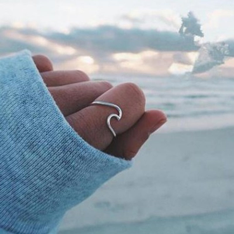 Simple Sea Wave Ring